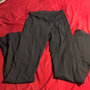Black yoga pants